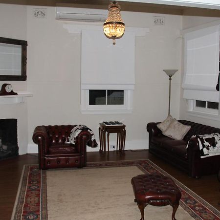 Mentor Chambers Apartment Bed & Breakfast ウェスト・ワイアロング エクステリア 写真